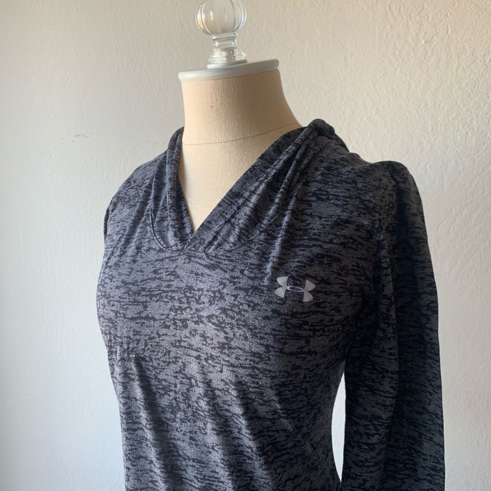 Under Armor Women’s Hoody Work Out Top